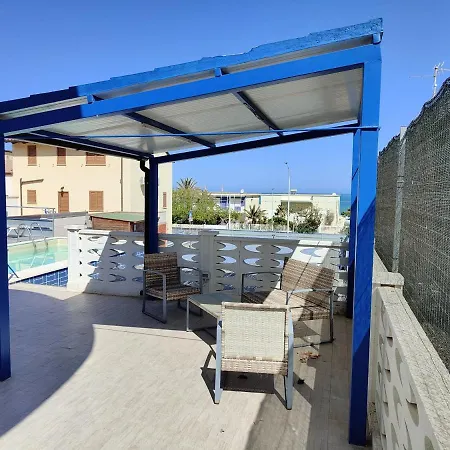 Seaside Marina Retreat: 2br With Pool & Beach Access *